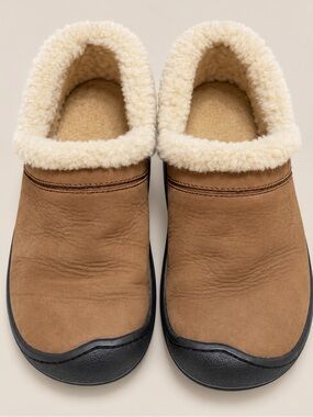 Keen Women’s Tan Shearling-Lined Slip-On Clogs